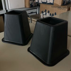 Set of 8 bed risers.
